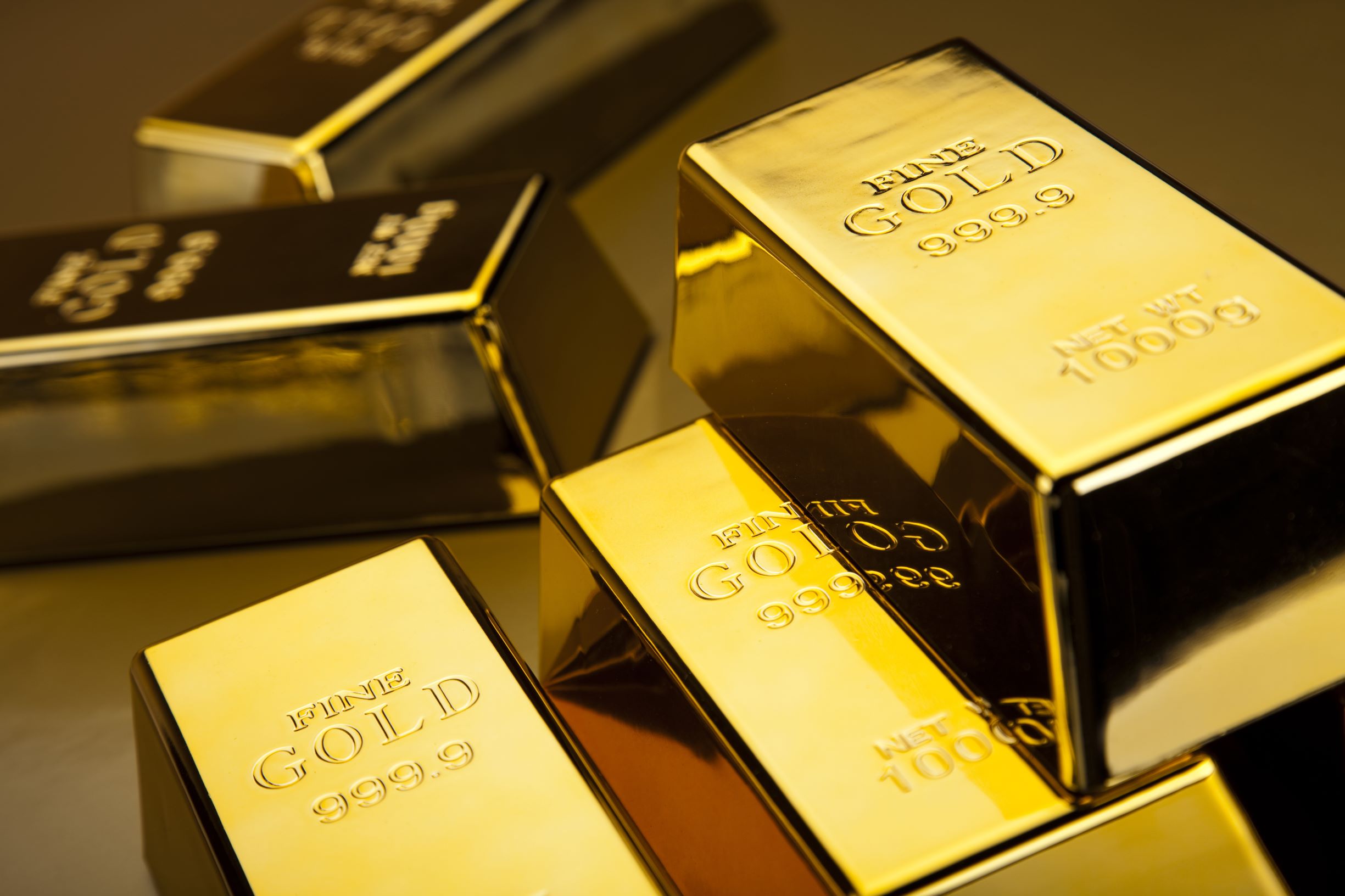 XAUUSD торгуется ниже $2,670